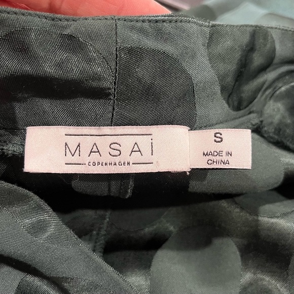 Masai Tunic Blouse Women’s Small Green Satin V Neck Relaxed Circle Print - Picture 8 of 9